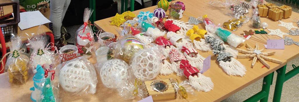 KIERMASZ BOŻONARODZENIOWY