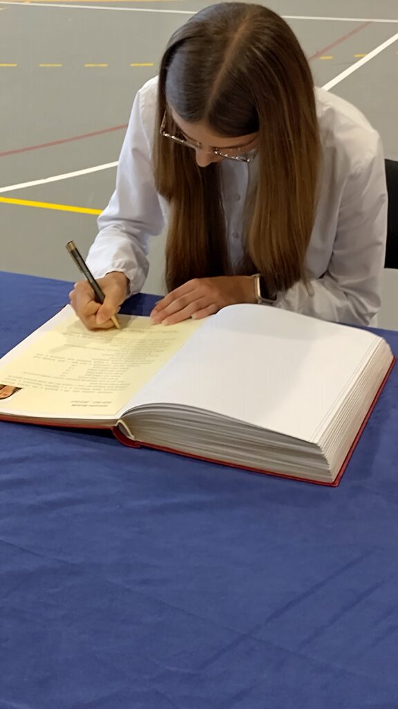 Uroczyste zakończenie nauki przez klasy VIII